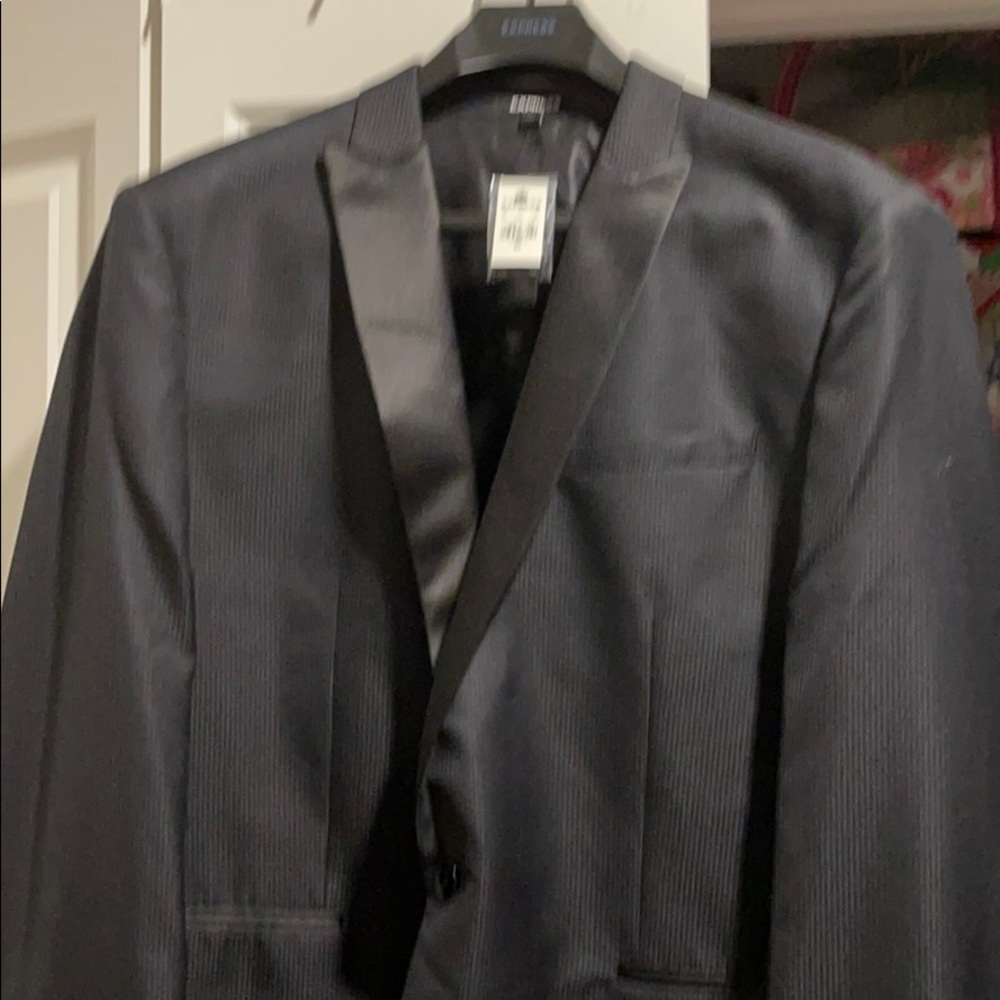 Performance Stretch Tuxedo Jacket